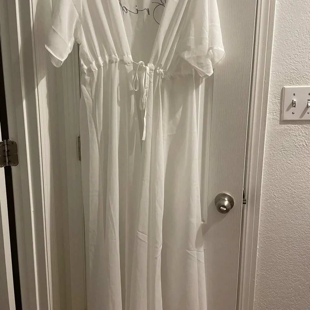 White Bride Robe - Picture 2 of 3